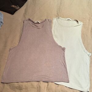 The LONGWAY Neve & Hawk AMAE Sleeveless Women's Tops - mauve and tan EUC
